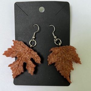 Acrylic Leaf Earrings Brown new without tags